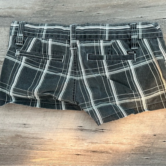 Hurley shirts - Picture 2 of 3